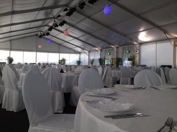 Eventzelt-Landschaft mit Pagoden und Sanitäranlagen von 800m² in Niederselters - 4